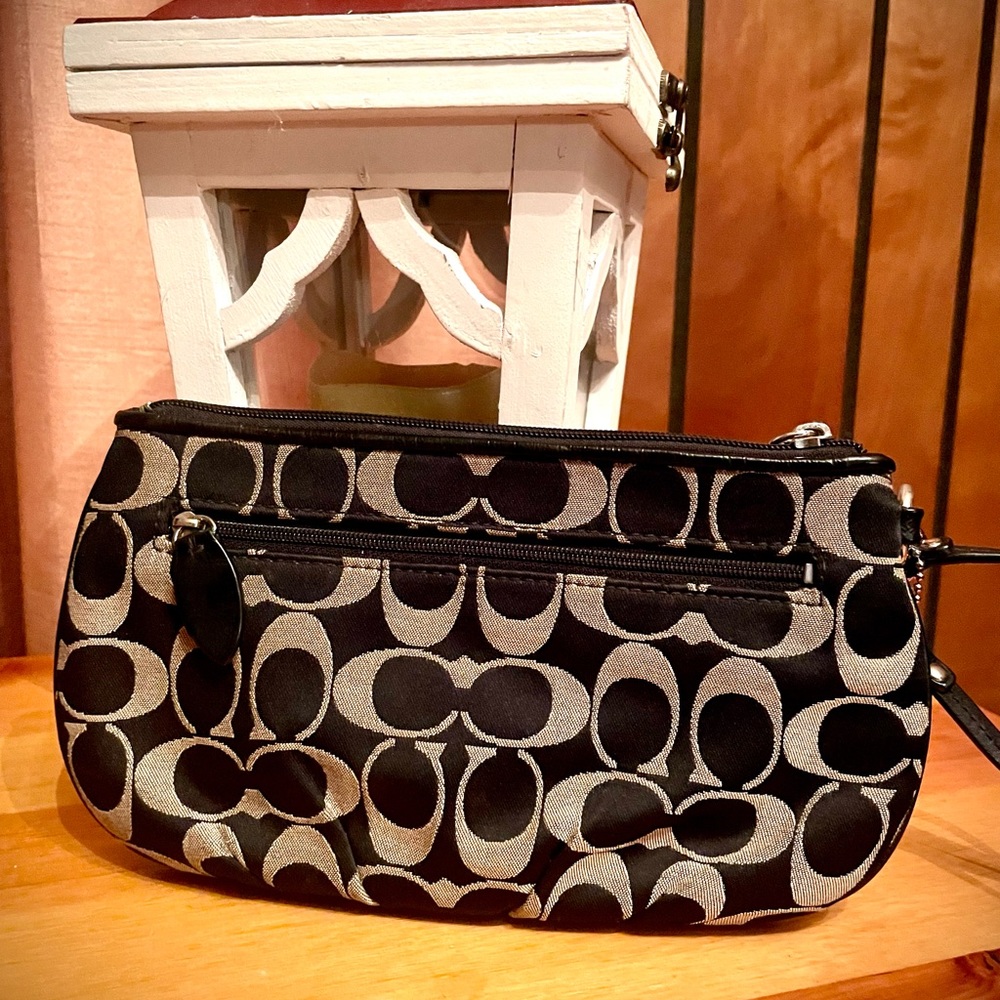 COACH black and white canvas and leather clutch or wristlet - Picture 11 of 16